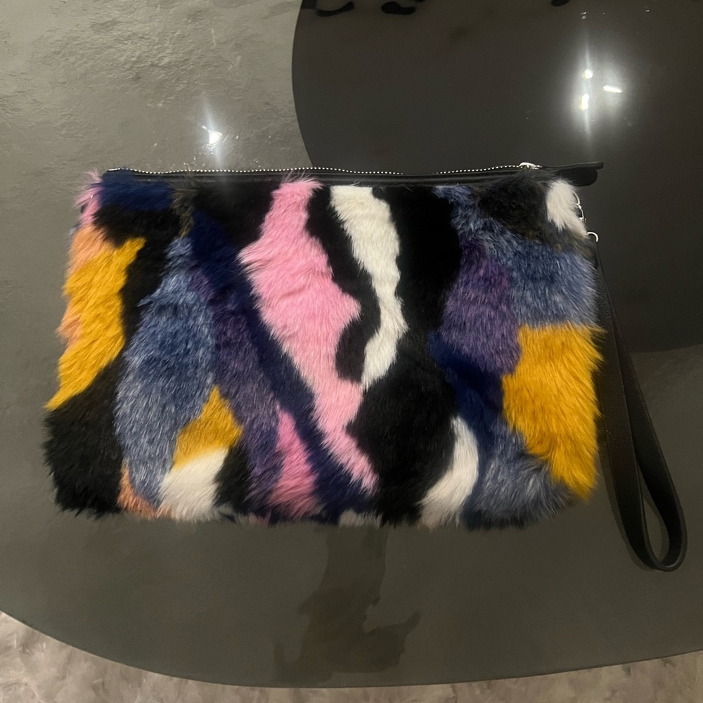 Brand New Wristlet / Shoulder bag w/ Faux Fur